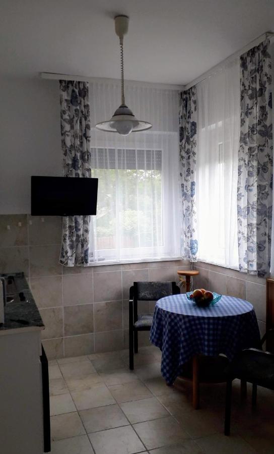 Hotel Angéla Vendégház à Zalakaros Extérieur photo
