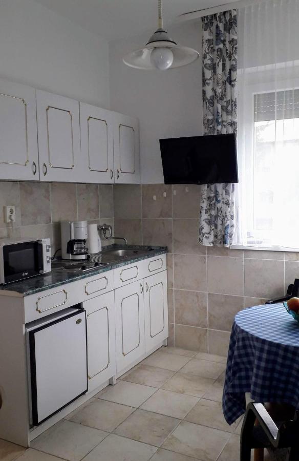 Hotel Angéla Vendégház à Zalakaros Extérieur photo
